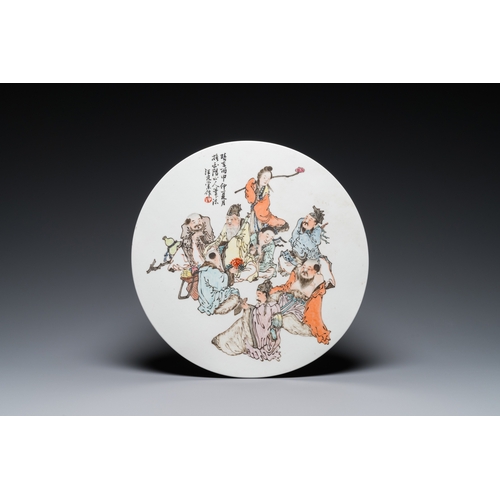 89 - A round Chinese qianjiang cai plaque, signed Wang You Tang æ±ªåæ£ , 19/20th C.Dia.: 35 cm... 