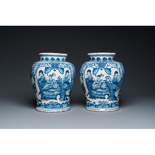 1307 - A pair of impressive blue and white Dutch Delft chinoiserie vases, ca. 1700H.: 31 cm
 
 Each marked ... 