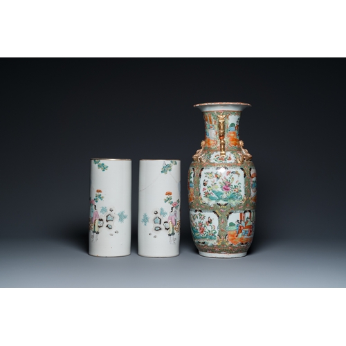 12 - A pair of Chinese famille rose hat stands and a Canton famille rose vase, 19/20th C.H.: 45,5 cm (the... 