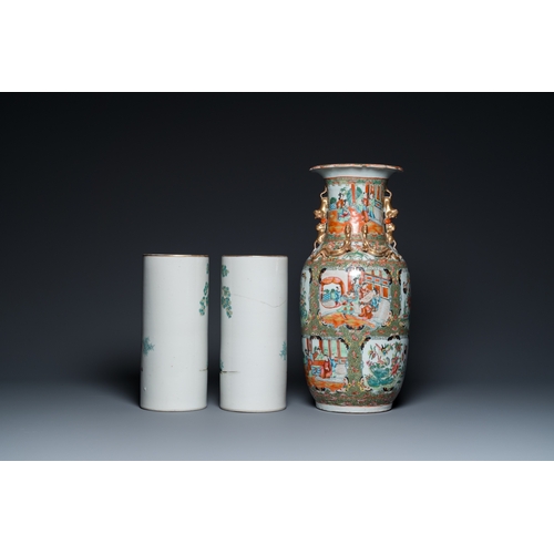 12 - A pair of Chinese famille rose hat stands and a Canton famille rose vase, 19/20th C.H.: 45,5 cm (the... 