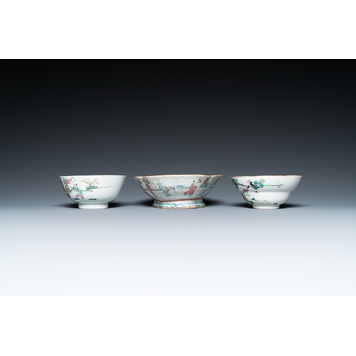 13 - Eleven Chinese famille rose bowls, 19/20th C.Dim.: 27 x 21,5 x 7 cm (the largest bowl)Dia.: 12 cm - ... 