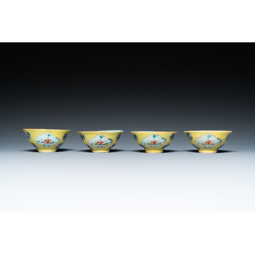 13 - Eleven Chinese famille rose bowls, 19/20th C.Dim.: 27 x 21,5 x 7 cm (the largest bowl)Dia.: 12 cm - ... 