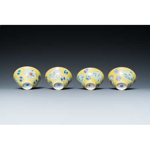 13 - Eleven Chinese famille rose bowls, 19/20th C.Dim.: 27 x 21,5 x 7 cm (the largest bowl)Dia.: 12 cm - ... 