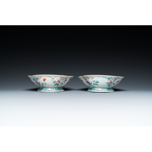 13 - Eleven Chinese famille rose bowls, 19/20th C.Dim.: 27 x 21,5 x 7 cm (the largest bowl)Dia.: 12 cm - ... 