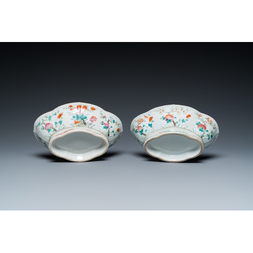 13 - Eleven Chinese famille rose bowls, 19/20th C.Dim.: 27 x 21,5 x 7 cm (the largest bowl)Dia.: 12 cm - ... 