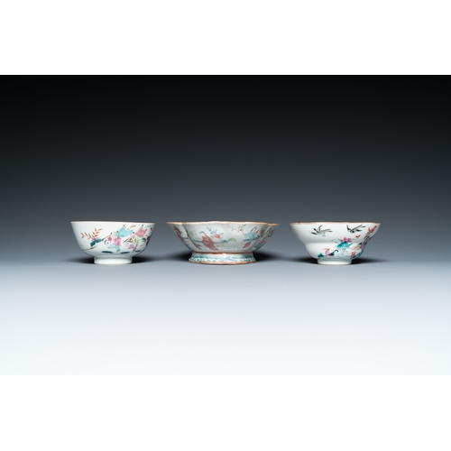 13 - Eleven Chinese famille rose bowls, 19/20th C.Dim.: 27 x 21,5 x 7 cm (the largest bowl)Dia.: 12 cm - ... 