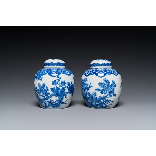 17 - A pair of Chinese Canton famille rose vases and a pair of blue and white covered jars, 19th C.H.: 37... 