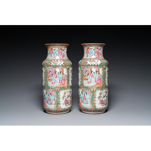 17 - A pair of Chinese Canton famille rose vases and a pair of blue and white covered jars, 19th C.H.: 37... 