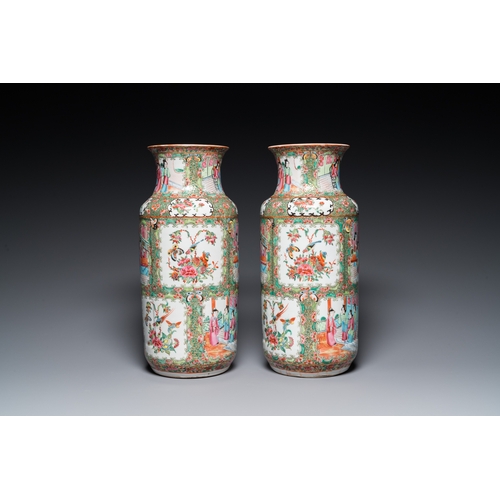 17 - A pair of Chinese Canton famille rose vases and a pair of blue and white covered jars, 19th C.H.: 37... 