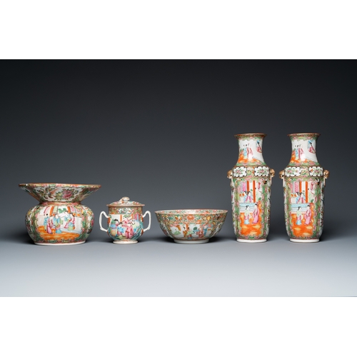 21 - An extensive collection of Chinese Canton famille rose porcelain, 19th C.L.: 42 cm (the platter)H.: ... 