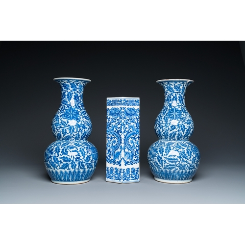 26 - Three Chinese blue and white vases, 19th C.H.: 35,5 cm (the tallest)