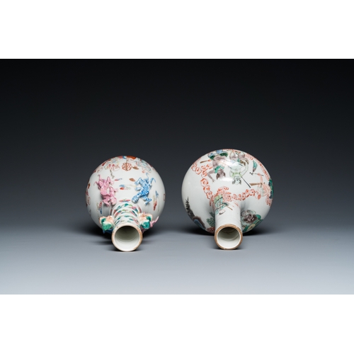 28 - A Chinese famille rose '18 Luohan' bottle vase and a famille verte vase, Kangxi mark, 19th C.H.: 25 ... 