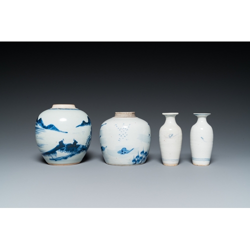 30 - Eight various Chinese blue and white vases, 18/20th C.H.: 25,5 cm (the tallest vase) H.: 12,5 cm (th... 