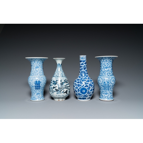 30 - Eight various Chinese blue and white vases, 18/20th C.H.: 25,5 cm (the tallest vase) H.: 12,5 cm (th... 