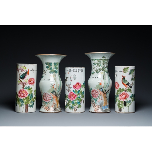 32 - Three Chinese qianjiang cai hat stands and a pair of 'gu' vases, 19/20th C.H.: 36 cm (the tallest)... 