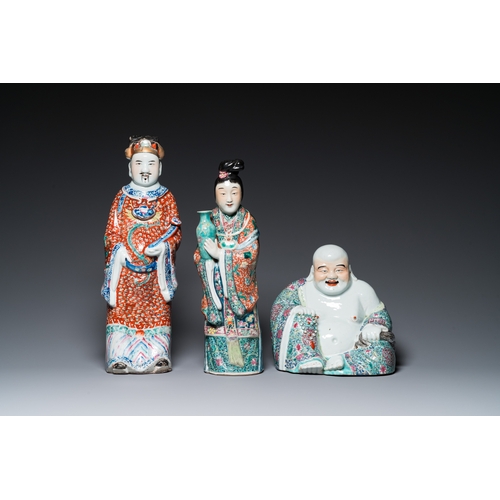 39 - A Chinese famille rose Buddha, a star god and an immortal, 19/20th C.H.: 49 cm (the tallest) H.: 26,... 