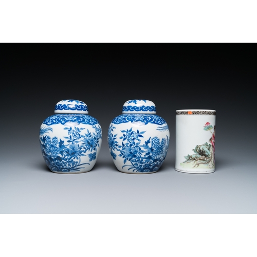 40 - A Chinese famille rose dish, a brush pot and a pair of blue and white jars and covers, 19/20th C.Dia... 