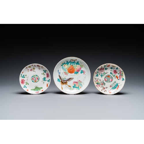 41 - A varied collection of Chinese porcelain, 19/20th C.H.: 26 cm (the vases)Dim.: 19 x 15 x 7 cm (each ... 