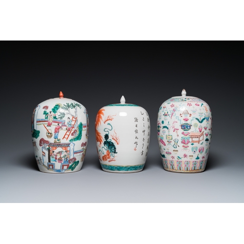 42 - Three Chinese famille rose and verte jars with covers, 19/20th C.H.: 32,5 cm (the tallest)... 