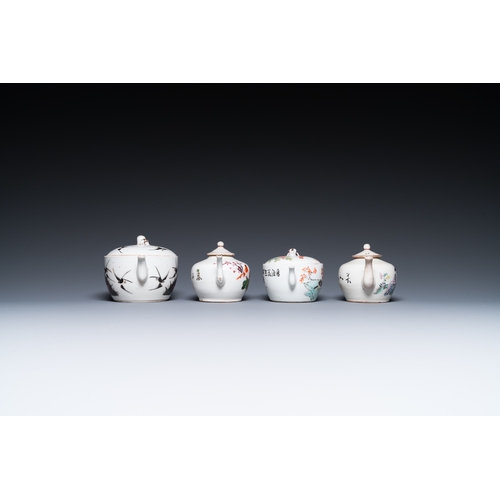 51 - A varied collection of Chinese famille rose and qianjiang cai porcelain, 19th/20th C.Dim.: 33,5 x 22... 