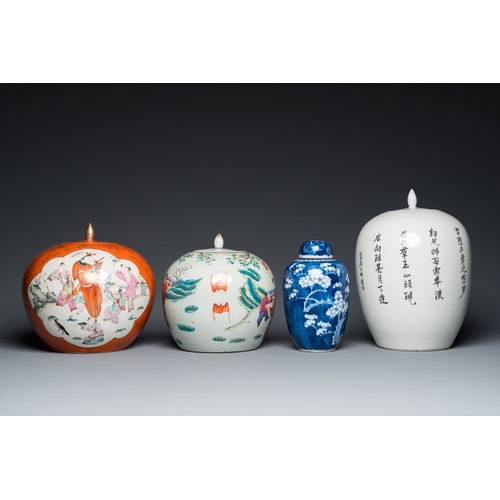 6 - Four Chinese famille rose and blue and white covered jars, 19/20th C.H.: 30,5 cm (the tallest)... 