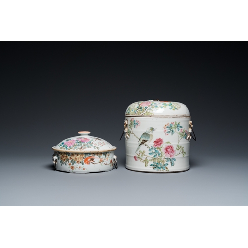 69 - Two Chinese qianjiang cai bowls and covers, Tongzhi mark, 19th C.Dia.: 20 cm - H.: 19 cm (the box)Di... 