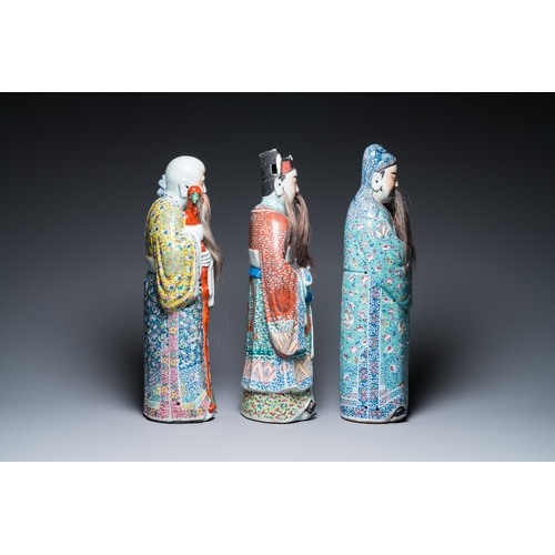 73 - Three Chinese famille rose figures of star gods, Zhu Rong Ji Zao æ±æ¦®è¨é  mark, 19/20th C.H.: 64... 