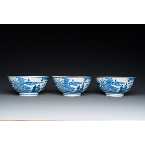 78 - Three Chinese blue and white bowls with figurative design, Xuande mark, 19th C.Dia.: 17,5 cm - H.: 8... 