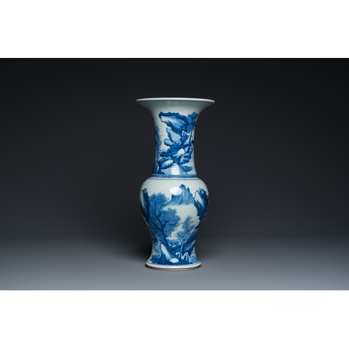 85 - A Chinese blue and white 'yenyen' vase with figures in a landscape, 19/20th C.H.: 45 cm... 