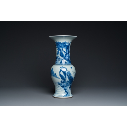 85 - A Chinese blue and white 'yenyen' vase with figures in a landscape, 19/20th C.H.: 45 cm... 