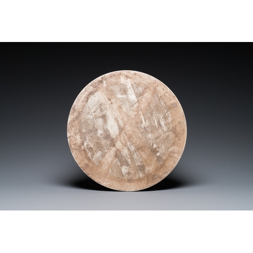 89 - A round Chinese qianjiang cai plaque, signed Wang You Tang æ±ªåæ£ , 19/20th C.Dia.: 35 cm... 