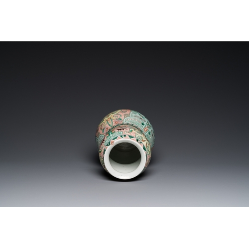 92 - A Chinese famille verte vase with taotie masks, Xuande mark, 19th C.H.: 30 cm