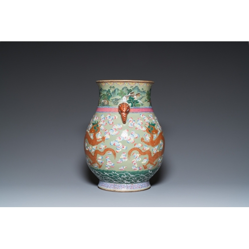 93 - A large Chinese celadon-ground famille rose 'hu' vase with dragons, 19th C.H.: 51 cm
 
 Condition: (... 