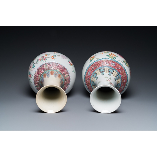 120 - Two Chinese famille rose bottle vases, Hongxian mark, RepublicH.: 40 cm
 
 