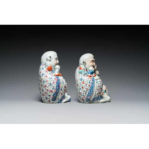 122 - A pair of Chinese famille rose Buddha figures, Zhu Mao Ji Zao æ±èè¨é  mark, RepublicH.: 24 cm -... 