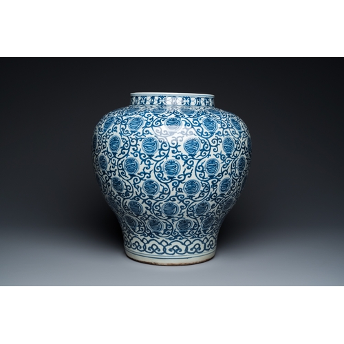 125 - A large Chinese blue and white 'Shou' jar, Wanli mark but probably RepublicH.: 44,5 cm
 Provenance: ... 