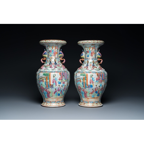 136 - A pair of Chinese Canton famille rose vases with duck-shaped handles, 19th C.H.: 42 cm... 