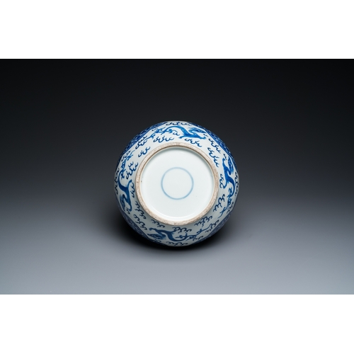 140 - A Chinese blue and white bottle vase, 19th C.H.: 40 cm
 
 Provenance: The collection of a deceased p... 