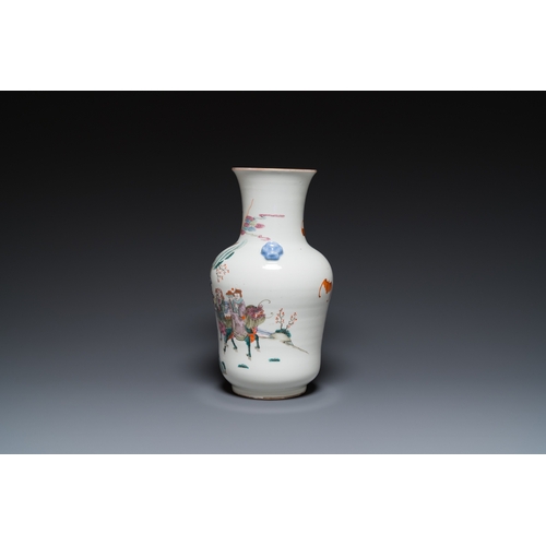 143 - A Chinese famille rose 'narrative subject' vase, Tongzhi mark, 19/20th C.H.: 36,5 cm