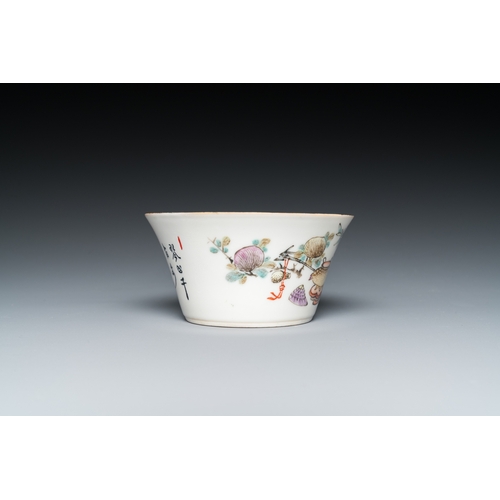 149 - A Chinese qianjiang cai 'erotic subject' bowl, 19th C.Dia.: 10 cm - H.: 5 cm