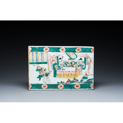 155 - A Chinese famille verte ânarrative subjectâ tile, 19th C.Dim.: 33 x 22 x 6 cm