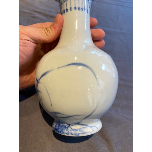 158 - A Chinese blue and white 'Wang Bu' vase, Yongzheng mark, 20th C.H.: 20 cm
 
 Condition: (UV-checked)... 