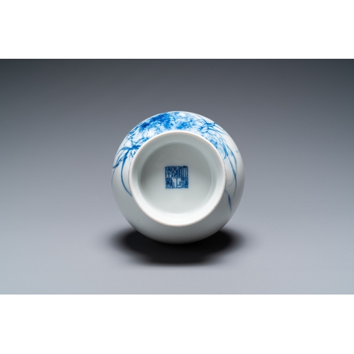 158 - A Chinese blue and white 'Wang Bu' vase, Yongzheng mark, 20th C.H.: 20 cm
 
 Condition: (UV-checked)... 