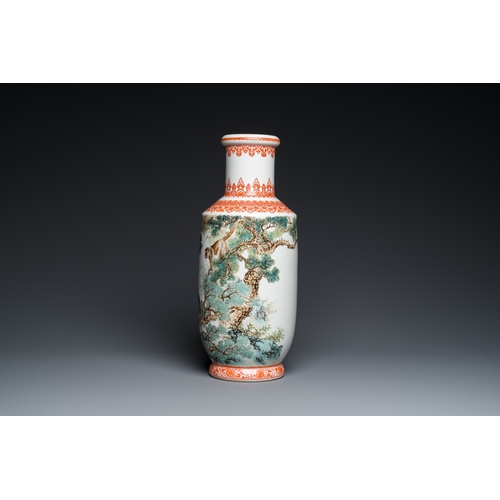 192 - A Chinese rouleau vase with monkeys, signed Bi Yuanming ç¢æ·µæ, dated 1956H.: 46,5 cm... 