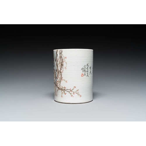 193 - A Chinese qianjiang cai brush pot, signed Yu Han ä½ç¿°, dated 1928H.: 14,5 cm