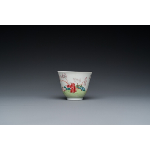 215 - A large Chinese famille rose cup and saucer, YongzhengDia.: 16 cm (the saucer)H.: 8,5 cm - Dia.: 6,5... 