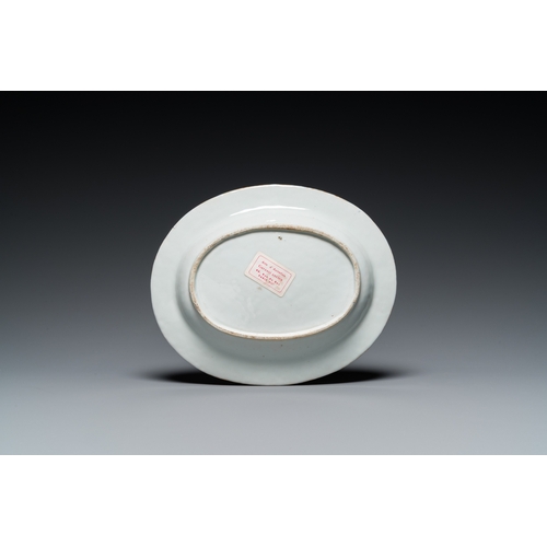 222 - A Chinese famille rose 'Valentine's dove' tureen and cover on stand, QianlongDim.: 23 x 18,5 cm (the... 