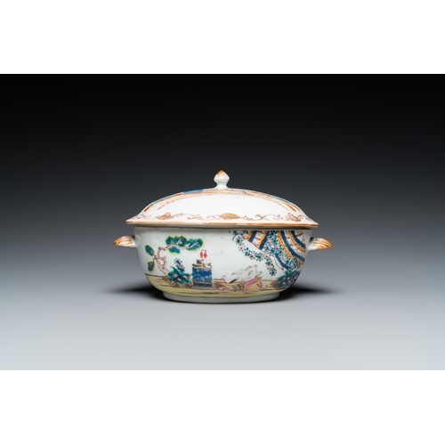 222 - A Chinese famille rose 'Valentine's dove' tureen and cover on stand, QianlongDim.: 23 x 18,5 cm (the... 