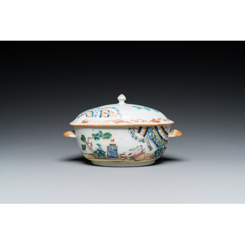 222 - A Chinese famille rose 'Valentine's dove' tureen and cover on stand, QianlongDim.: 23 x 18,5 cm (the... 