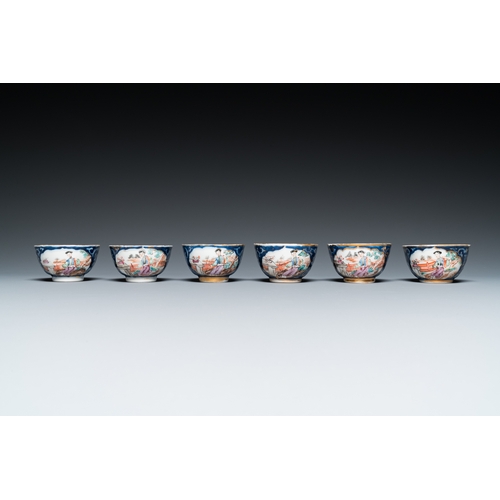 227 - A Chinese famille rose 18-piece 'mandarin subject' tea service, QianlongL.: 20 cm - H.: 14,5 cm (the... 